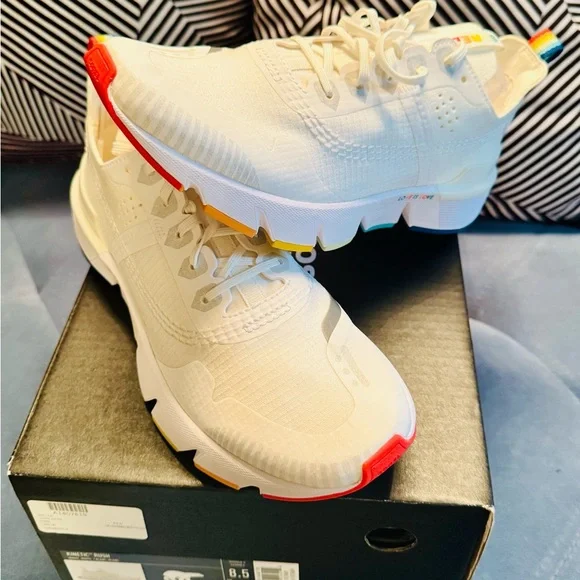 NEW IN BOX Sorel Women's White Kinetic Rush Pride “love is love” 8.5 - Picture 2 of 10